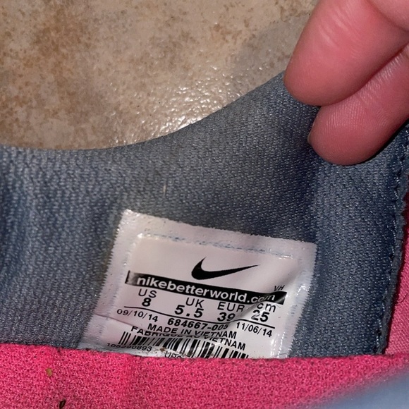 Nike running sneakers - Picture 3 of 5